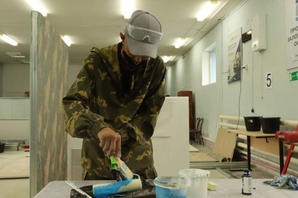 В Якутске определили победителя регионального этапа Всероссийского конкурса «Лучший по профессии» в номинации «Мастер отделочных работ» В Якутске определили победителя регионального этапа Всероссийского конкурса «Лучший по профессии» в номинации «Мастер отделочных работ»