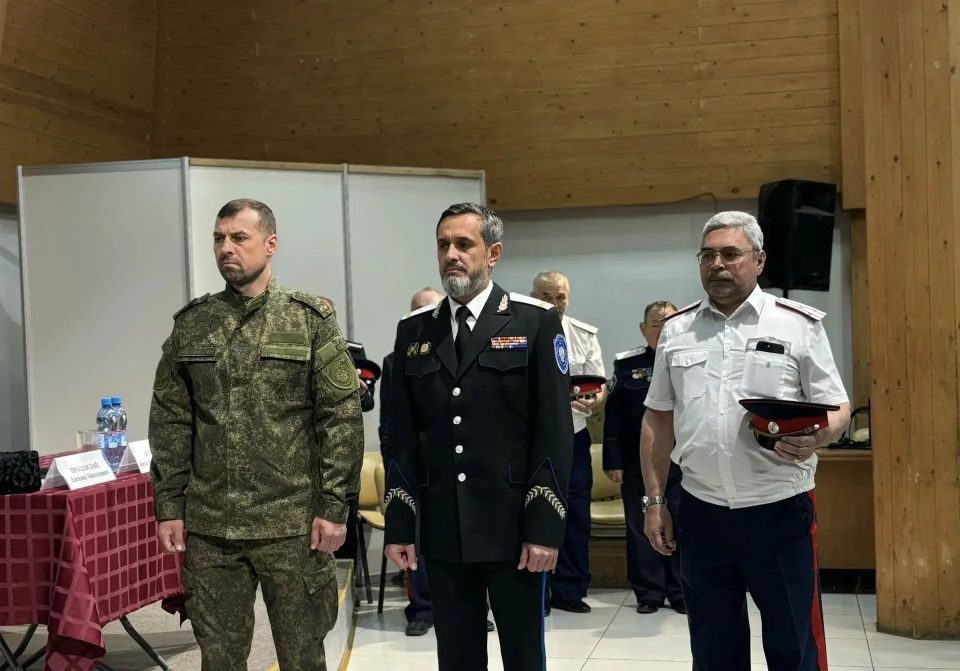 Создание казачьих классов и поддержка семей бойцов СВО: что предложили атаманы на Большом круге в Якутске Создание казачьих классов и поддержка семей бойцов СВО: что предложили атаманы на Большом круге в Якутске