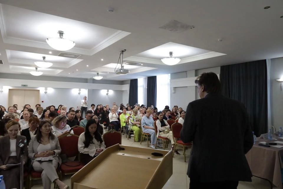 9 июня, в Якутске состоялась II научно-практическая конференция «Современные технологии сестринского ухода для граждан старшего возраста: безопасность, достоинство, качество жизни» с мастер-классами 9 июня, в Якутске состоялась II научно-практическая конференция «Современные технологии сестринского ухода для граждан старшего возраста: безопасность, достоинство, качество жизни» с мастер-классами