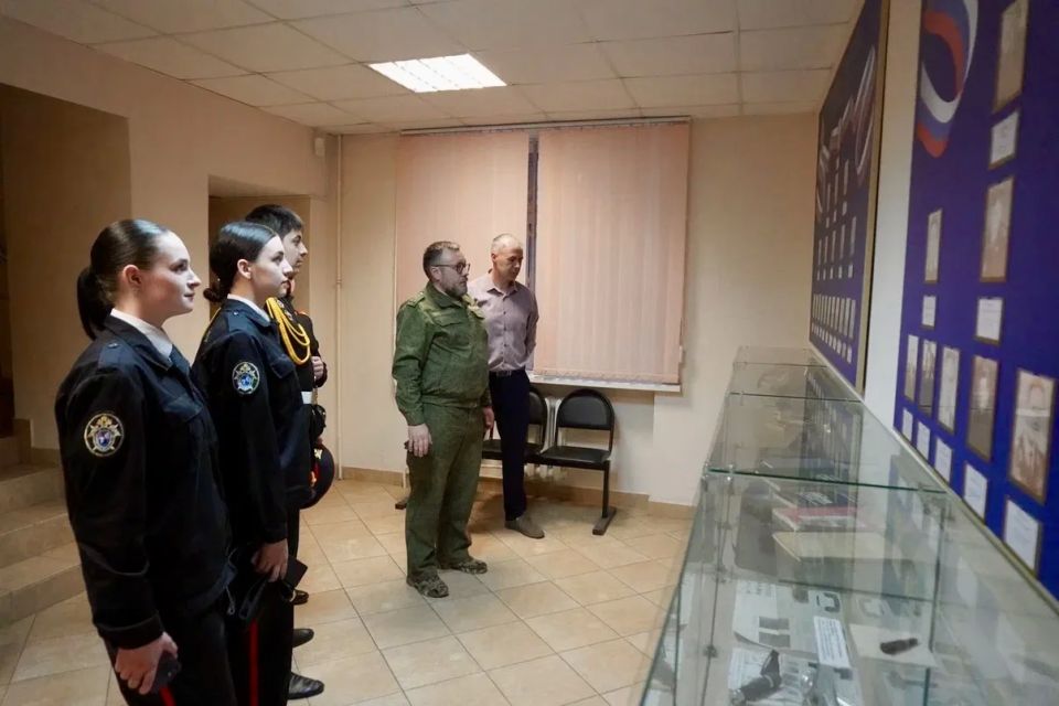 Кадеты Якутии рассказали о мужестве предков и верности Отечеству в рамках всероссийского телемоста «Патриоты Отечества» Кадеты Якутии рассказали о мужестве предков и верности Отечеству в рамках всероссийского телемоста «Патриоты Отечества»