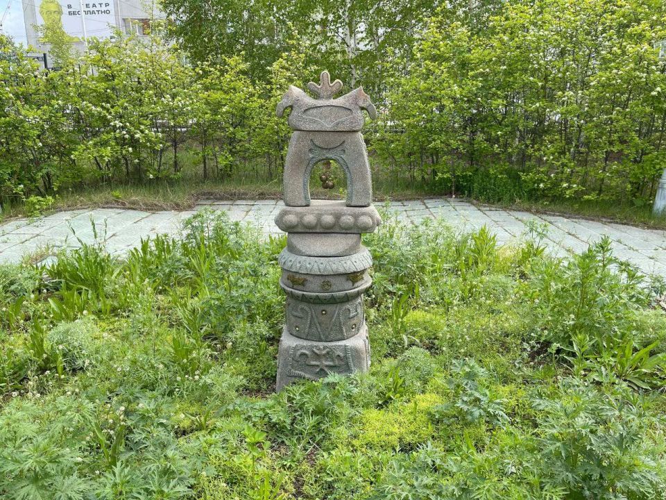 В Якутске открылась уличная инсталляция «Хрупкая вечность» В Якутске открылась уличная инсталляция «Хрупкая вечность»