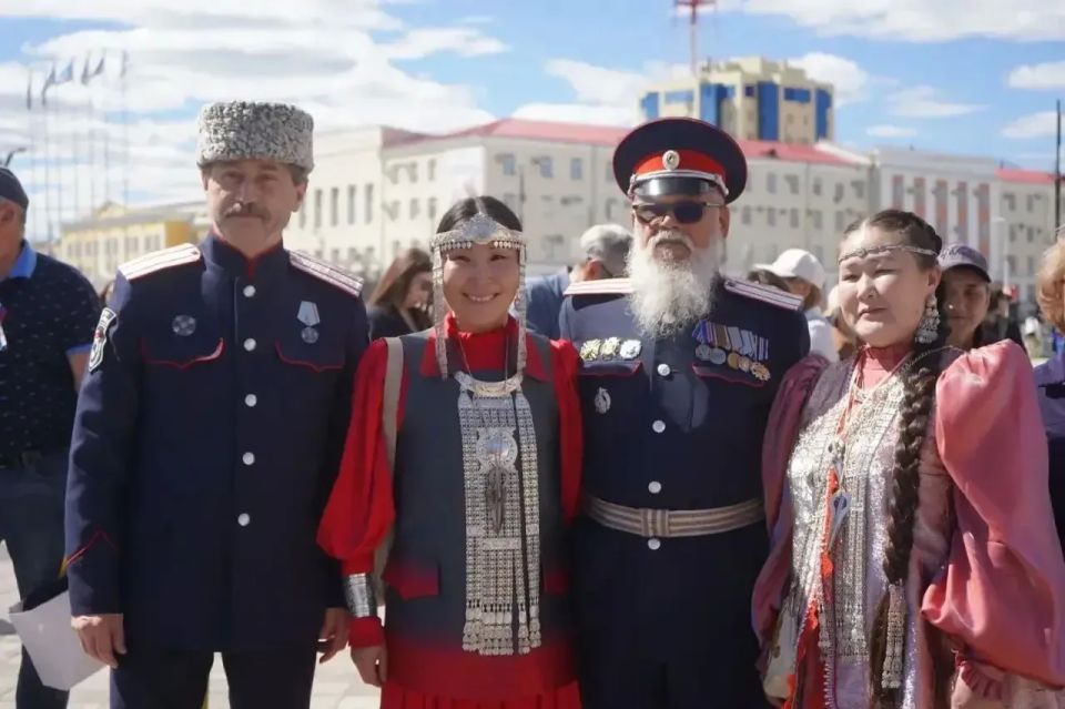 В Якутске состоялся Гала-концерт победителей XVII Республиканского фестиваля казачьей и ямщицкой песни В Якутске состоялся Гала-концерт победителей XVII Республиканского фестиваля казачьей и ямщицкой песни