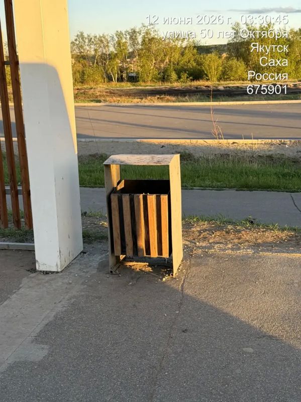 В выходные дни дежурными муниципальными дворниками Управы Гагаринского округа проводится работа по подбору мусора на общественных санитарных точках, общественных пространствах и территории округа В выходные дни дежурными муниципальными дворниками Управы Гагаринского округа проводится работа по подбору мусора на общественных санитарных точках, общественных пространствах и территории округа