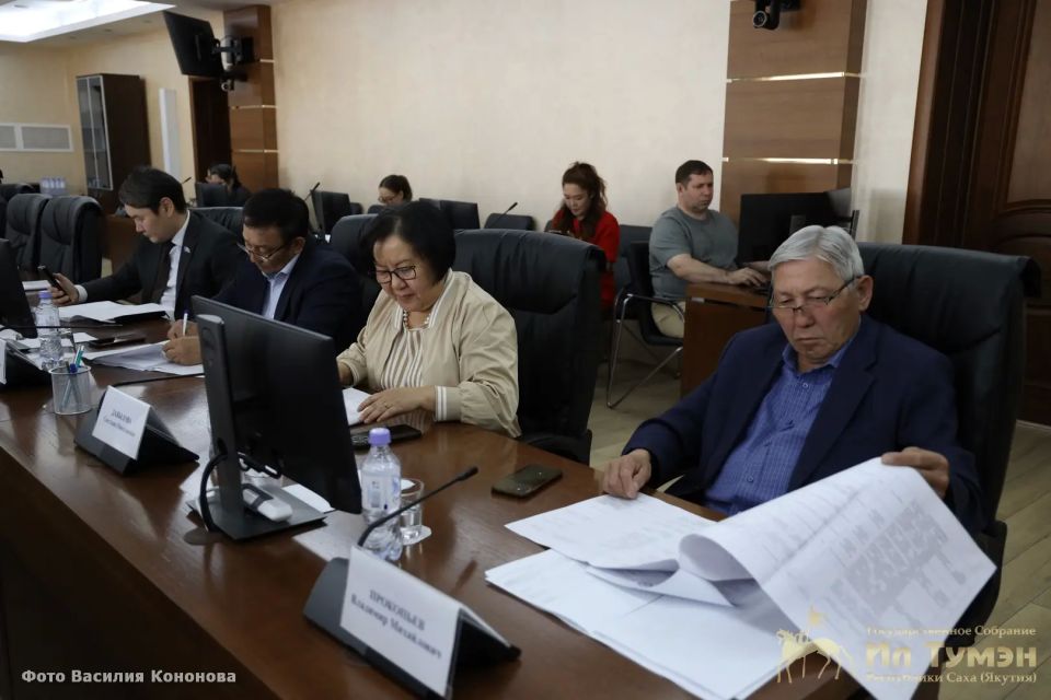 Депутаты Ил Тумэн раскритиковали подход к финансированию арктических районов Депутаты Ил Тумэн раскритиковали подход к финансированию арктических районов