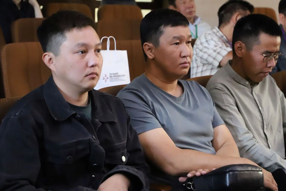 В Якутии стартовал региональный этап конкурса «Лучший по профессии» среди агрономов В Якутии стартовал региональный этап конкурса «Лучший по профессии» среди агрономов