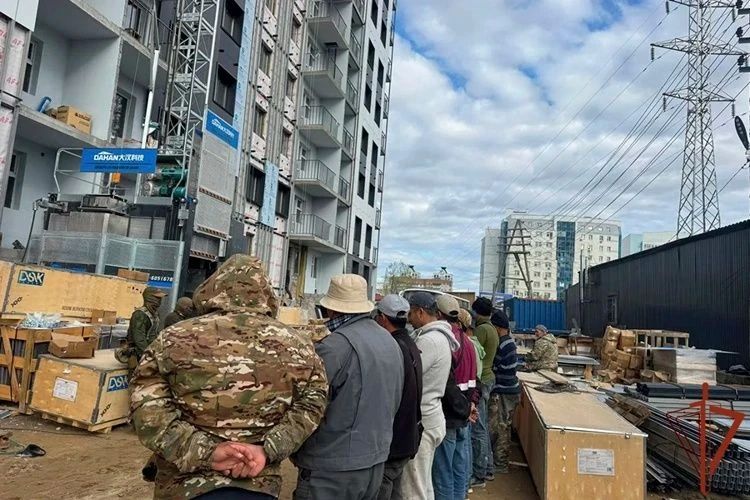 В Якутске при участии ОМОН «Бизон» выявлены нарушители миграционного режима В Якутске при участии ОМОН «Бизон» выявлены нарушители миграционного режима