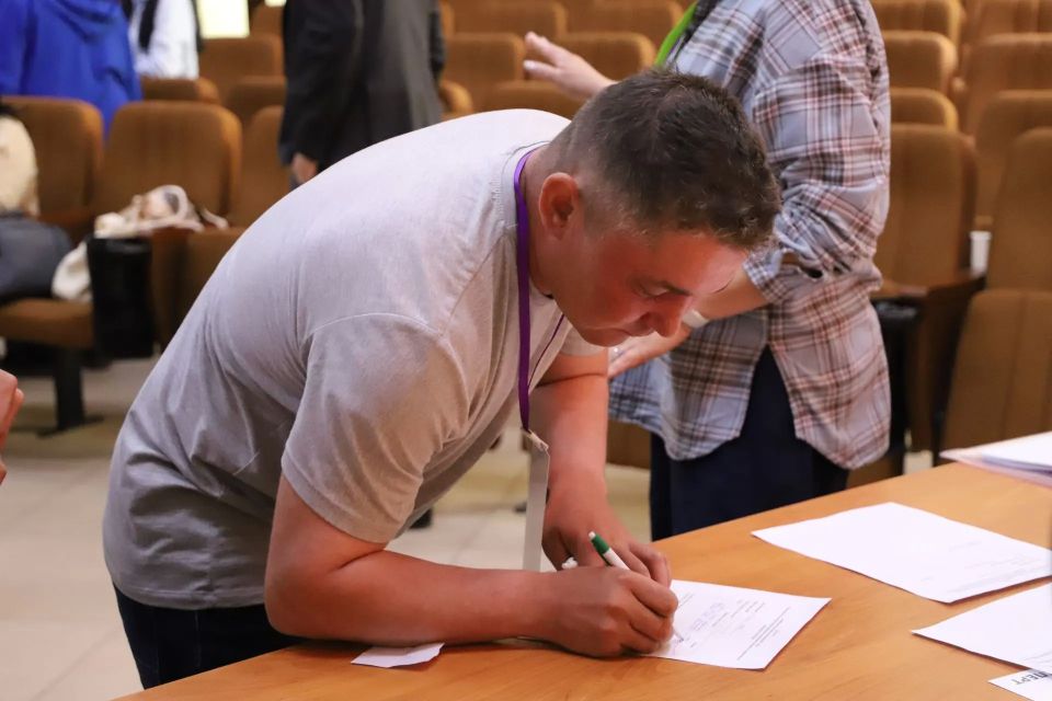В Якутии стартовал региональный этап конкурса «Лучший по профессии» среди агрономов В Якутии стартовал региональный этап конкурса «Лучший по профессии» среди агрономов