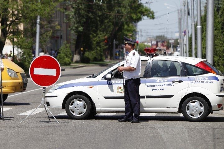 Движение по двум улицам ограничат в Якутске 17 июня