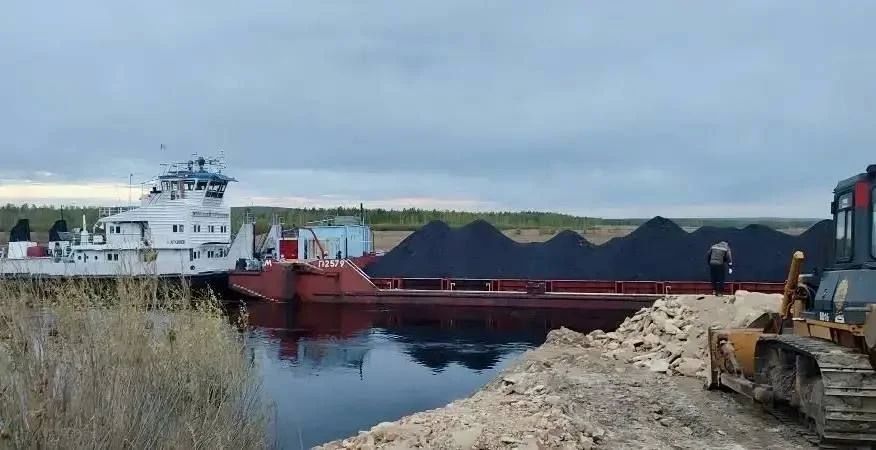 ГУП «ЖКХ РС(Я)» продолжает завоз топливно-энергетических ресурсов в рамках навигации 2026 года ГУП «ЖКХ РС(Я)» продолжает завоз топливно-энергетических ресурсов в рамках навигации 2026 года