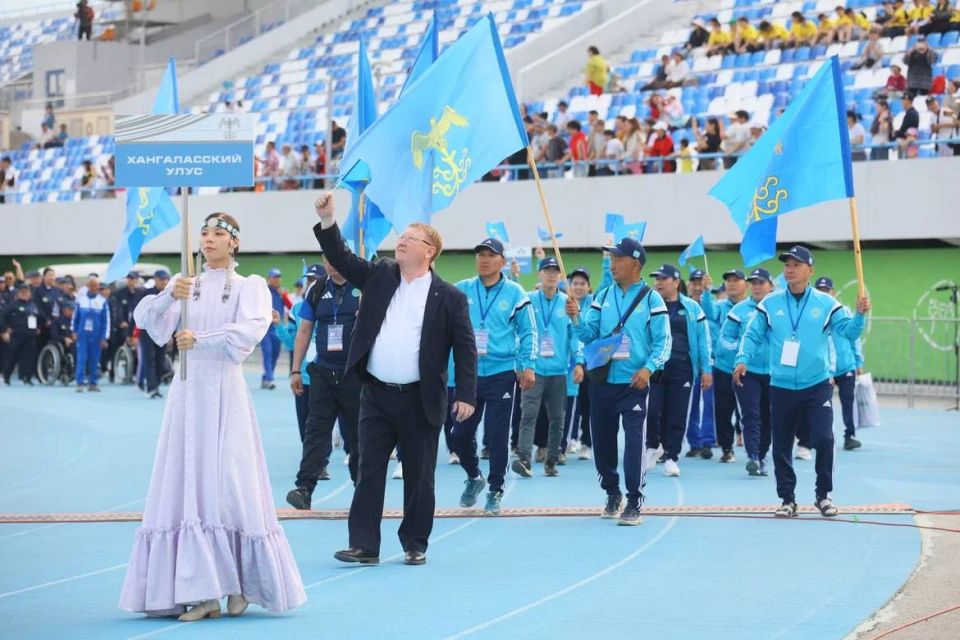 В Якутске торжественно открылась XV Спартакиада по адаптивным видам спорта «Дьулуур» В Якутске торжественно открылась XV Спартакиада по адаптивным видам спорта «Дьулуур»