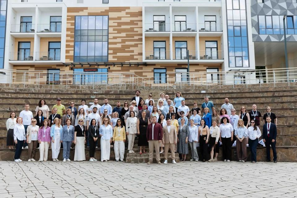 С 12 по 15 июня в Центре знаний «Машук» прошёл всероссийский семинар по развитию наставничества, организованный Росмолодежью и Добро.рф. Впервые на одной площадке собрались представители федеральных и региональных органов...