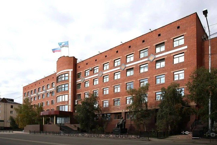Ил Тумэн изменил конституционные законы о правительстве и главе Якутии