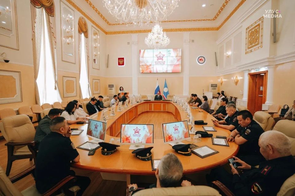 В Якутии наградили организаторов и волонтеров акции «Бессмертный полк» В Якутии наградили организаторов и волонтеров акции «Бессмертный полк»