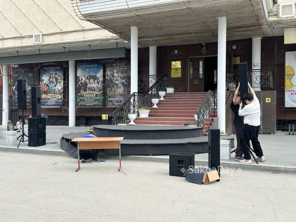 Театр эстрады имени Юрия Платонова закрывает свой 57-ой сезон Театр эстрады имени Юрия Платонова закрывает свой 57-ой сезон
