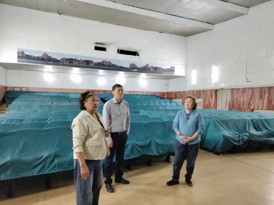 Первый замминистра культуры Якутии проверила капитальный ремонт в Покровске Первый замминистра культуры Якутии проверила капитальный ремонт в Покровске
