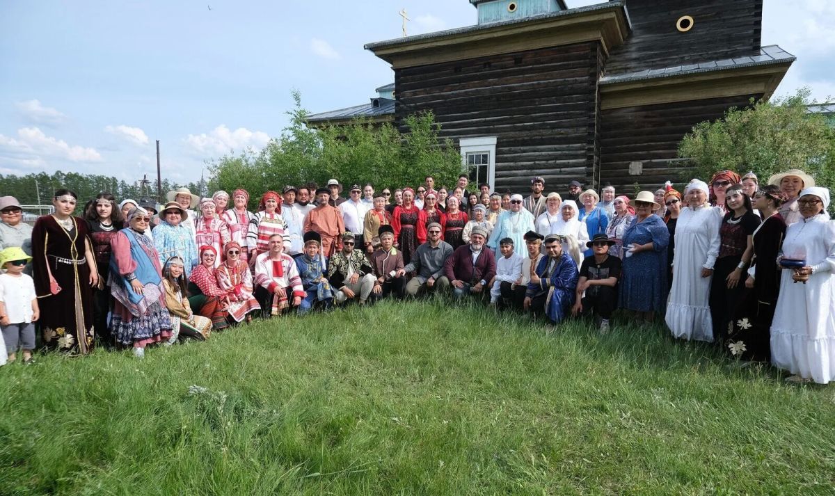 Делегация Ассамблеи народов России и Дома дружбы народов гостит на родине Алексея Кулаковского в знак уважения к Его литературному и духовному наследию, завещавшему будущим поколениям на много лет вперед жить в мире и...