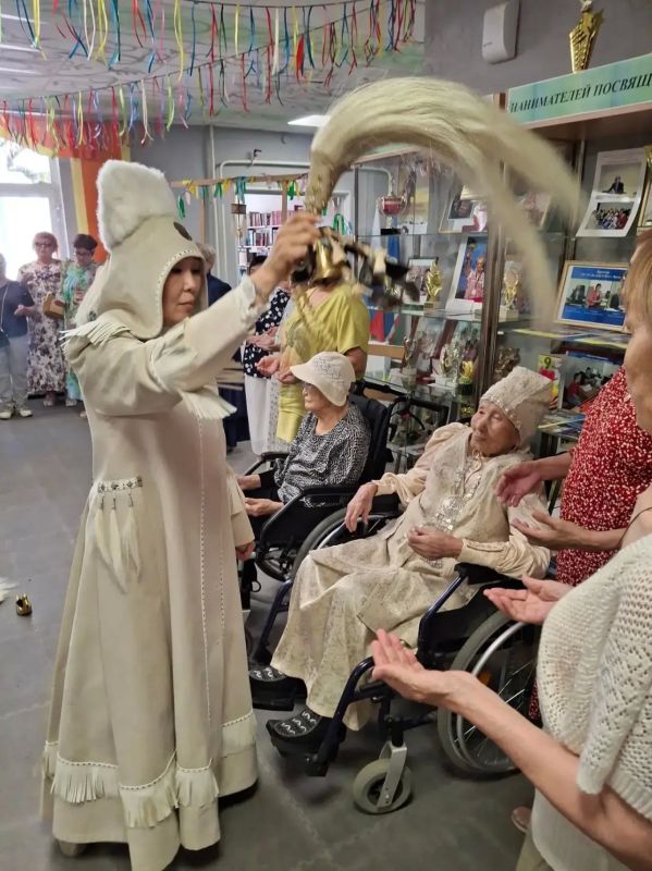 Бгн Социальнай дьиэ олохтоохторугар сарсыарда эрдэттэн Ыыах сиэрэ -туома тэриллэн ыытылынна Бгн Социальнай дьиэ олохтоохторугар сарсыарда эрдэттэн Ыыах сиэрэ -туома тэриллэн ыытылынна