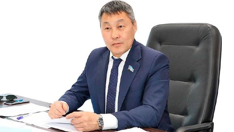 Исполняющим обязанности 1-го заместителя Главы администрации МР «Хангаласский улус» стал Дмитрий Александрович Семёнов