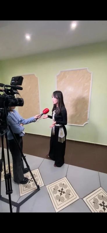 Айсана Куо Сивцева: о ЕГЭ, вере учителя и планах на будущее Айсана Куо Сивцева: о ЕГЭ, вере учителя и планах на будущее