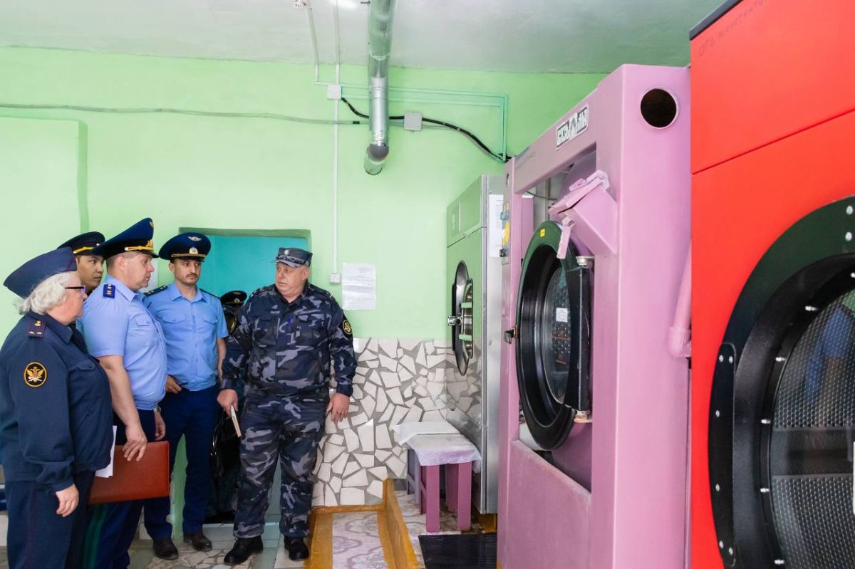 Прокурор республики Сергей Дябкин провел проверку в ФКУ «Исправительная колония № 6 УФСИН России по Республике Саха (Якутия)» в п. Мохсоголлох Хангаласского района Прокурор республики Сергей Дябкин провел проверку в ФКУ «Исправительная колония № 6 УФСИН России по Республике Саха (Якутия)» в п. Мохсоголлох Хангаласского района