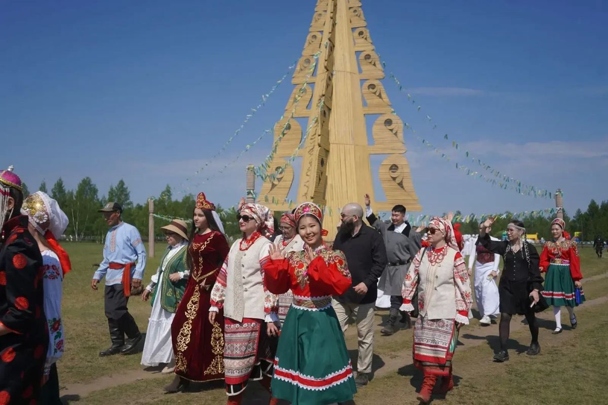 В Таттинском районе отпраздновали «Ысыах - праздник единства и дружбы народов» В Таттинском районе отпраздновали «Ысыах - праздник единства и дружбы народов»