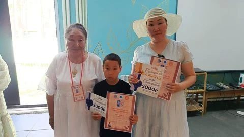 Ытык Таатта ыыаа.. Ытык Таатта Ыыаын иккис кнгэр “Иис.Уус.Ас” этнографическай бэстибээлгэ, «Эт.т.От-саха норуотун аын култуурата” асчыттар крэстэригэр Тааттатааы ветеринарнай управления специалистара Захарова Мария... Ытык Таатта ыыаа.. Ытык Таатта Ыыаын иккис кнгэр “Иис.Уус.Ас” этнографическай бэстибээлгэ, «Эт.т.От-саха норуотун аын култуурата” асчыттар крэстэригэр Тааттатааы ветеринарнай управления специалистара Захарова Мария...