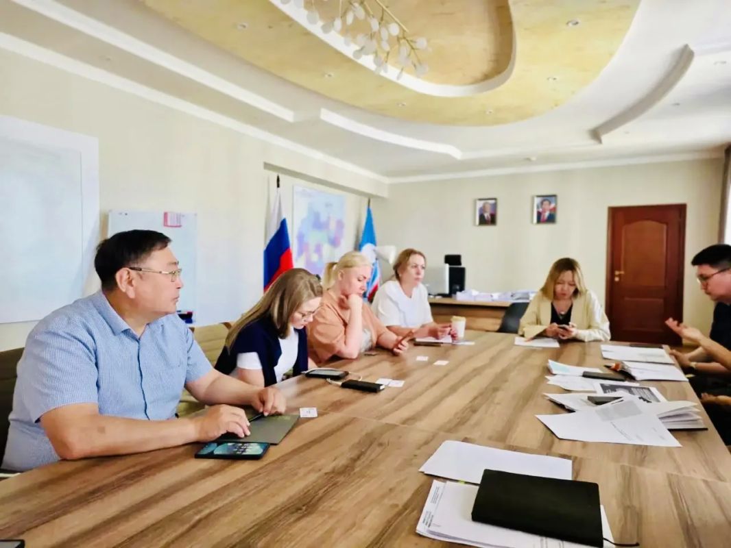 Разработку и реализацию программы развития города Олекминска обсудили в Минэкономики Якутии Разработку и реализацию программы развития города Олекминска обсудили в Минэкономики Якутии