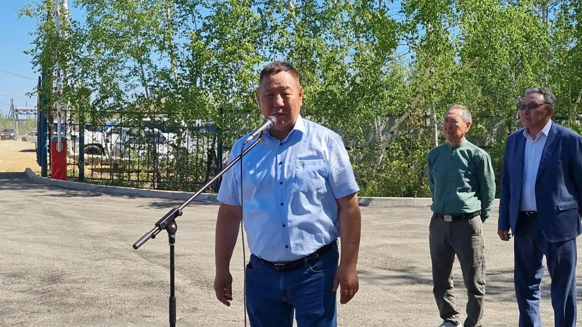 В ЯКУТИИ ПРЕДСТАВЛЕН ЮБИЛЕЙНЫЙ ТРУД ПО РАЗВИТИЮ ПЛЕМЕННОГО ЖИВОТНОВОДСТВА В ЯКУТИИ ПРЕДСТАВЛЕН ЮБИЛЕЙНЫЙ ТРУД ПО РАЗВИТИЮ ПЛЕМЕННОГО ЖИВОТНОВОДСТВА