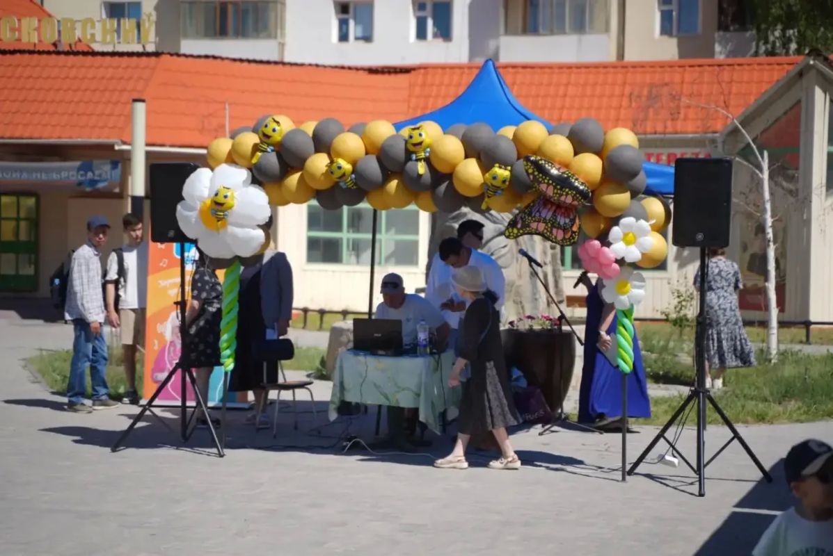 В Якутске открыли медовую ярмарку В Якутске открыли медовую ярмарку