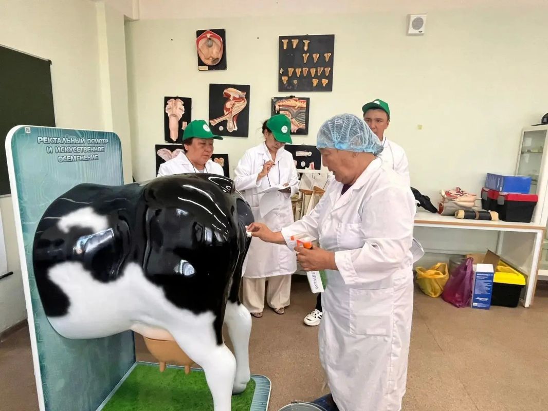 В Якутии завершился XXII республиканский конкурс «Лучший по профессии» среди операторов искусственного осеменения КРС В Якутии завершился XXII республиканский конкурс «Лучший по профессии» среди операторов искусственного осеменения КРС