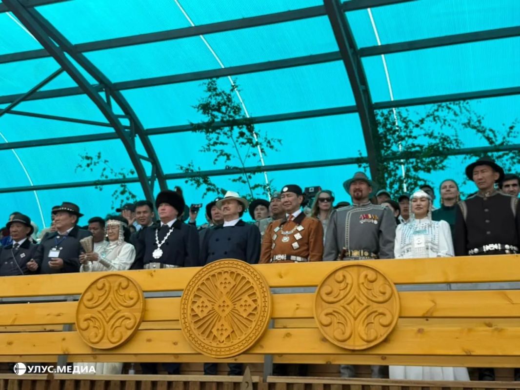 В Кобяйском улусе идет торжественное открытие Ысыаха Олонхо В Кобяйском улусе идет торжественное открытие Ысыаха Олонхо