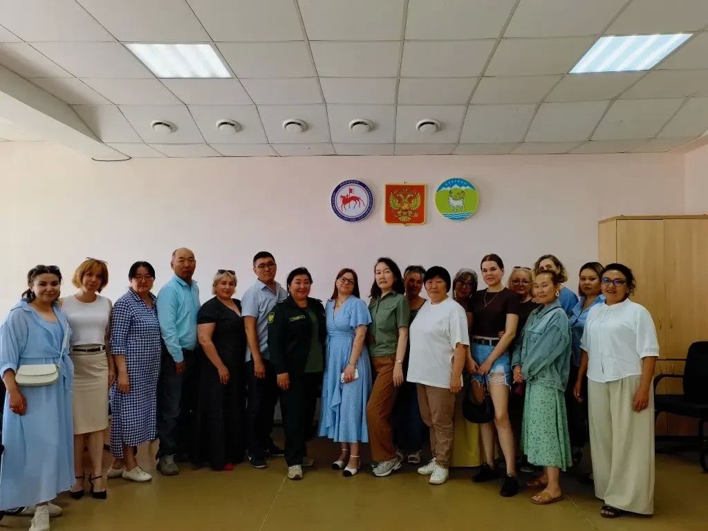 Вопросы экопросвещения населения обсудили в Томпонском районе Вопросы экопросвещения населения обсудили в Томпонском районе