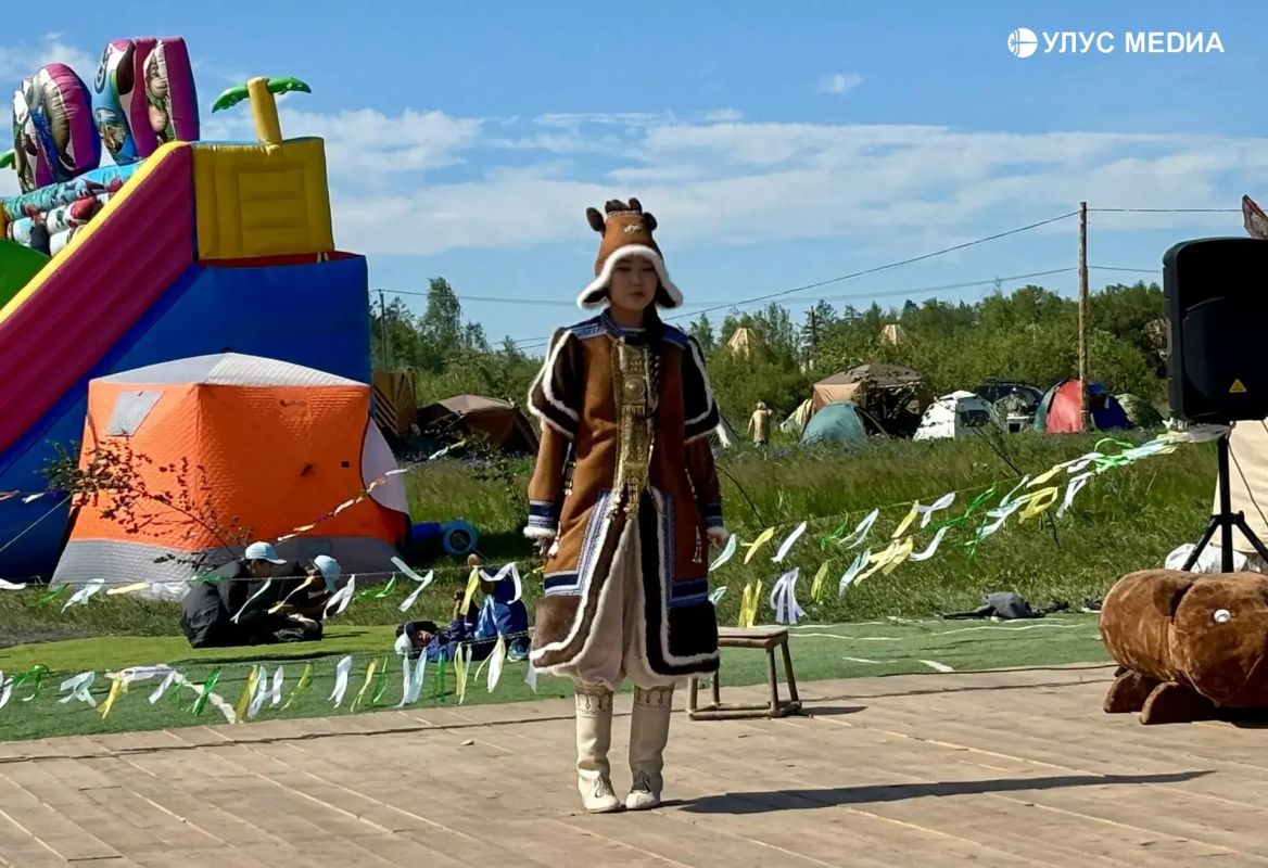 Впервые на Ысыахе Олонхо: в Кобяе провели конкурс детской моды Впервые на Ысыахе Олонхо: в Кобяе провели конкурс детской моды