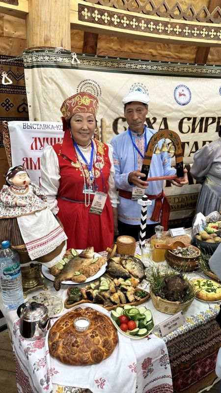 В рамках Ысыаха Олонхо впервые состоялся смотр-фестиваль «Вкус улусов Якутии», организованный при поддержке Правительства Республики Саха (Якутия) В рамках Ысыаха Олонхо впервые состоялся смотр-фестиваль «Вкус улусов Якутии», организованный при поддержке Правительства Республики Саха (Якутия)