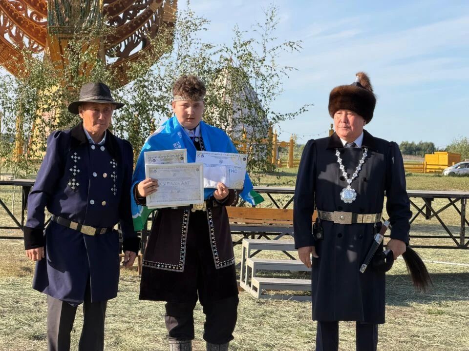 От всего сердца поздравляю победителей, призеров и всех участников «Ысыаха Олонхо-2026» в Кобяйском улусе! Глядя на выступления хомусистов, запевал, олонхосутов, несомненно, каждый из нас испытал невероятную гордость за нашу... От всего сердца поздравляю победителей, призеров и всех участников «Ысыаха Олонхо-2026» в Кобяйском улусе! Глядя на выступления хомусистов, запевал, олонхосутов, несомненно, каждый из нас испытал невероятную гордость за нашу...