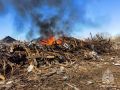 В Верхневилюйске загорелась свалка твердых бытовых отходов