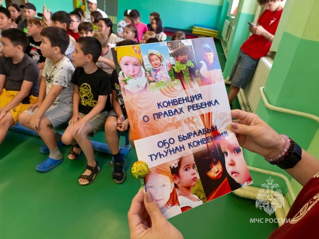 Месячник безопасности на водных объектах: в Якутии продолжаются профилактические занятия с детьми Месячник безопасности на водных объектах: в Якутии продолжаются профилактические занятия с детьми