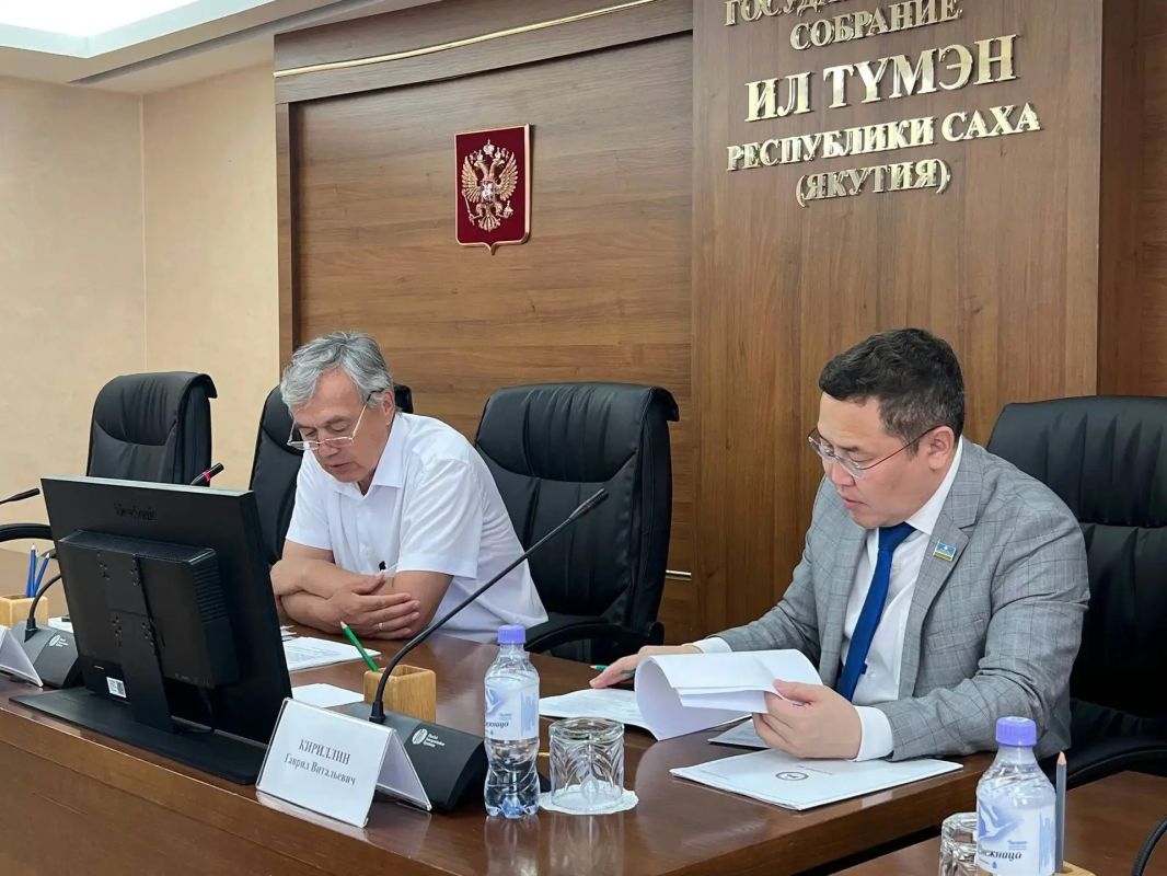 В Якутске обсудили план мероприятий по проведению Года единства народов России В Якутске обсудили план мероприятий по проведению Года единства народов России