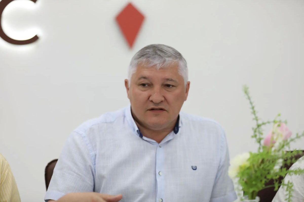 В рамках второго дня обучения программы «Малый бизнес для большой семьи» состоялся деловой завтрак с первым заместителем министра предпринимательства, торговли и туризма Якутии Максимом Карбушевым В рамках второго дня обучения программы «Малый бизнес для большой семьи» состоялся деловой завтрак с первым заместителем министра предпринимательства, торговли и туризма Якутии Максимом Карбушевым