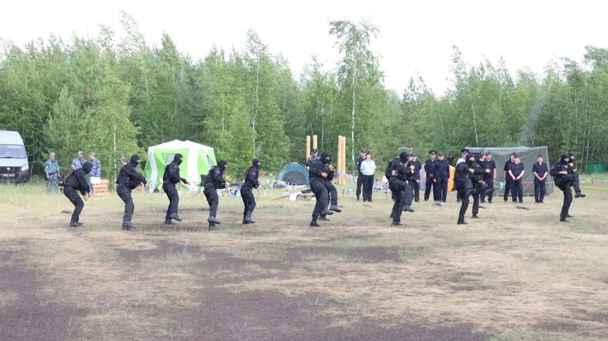 На базе Центра профподготовки МВД Якутии стартовали 15-е военно-спортивные игры для подростков «Таежный герой» На базе Центра профподготовки МВД Якутии стартовали 15-е военно-спортивные игры для подростков «Таежный герой»