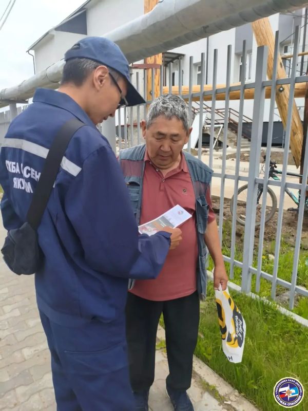В Сунтаре спасатели напомнили жителям правила безопасности в лесу и на воде В Сунтаре спасатели напомнили жителям правила безопасности в лесу и на воде