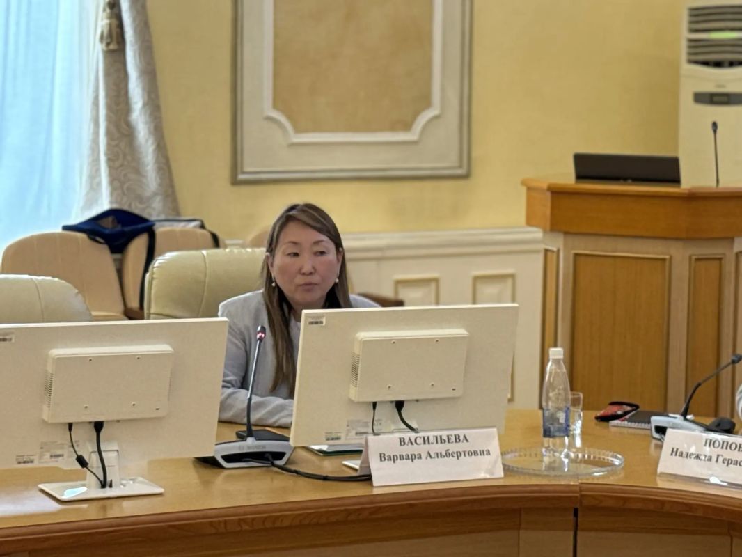 Директор Центра «Сосновый бор» приняла участие в пресс-конференции Минобрнауки Якутии по итогам учебного года Директор Центра «Сосновый бор» приняла участие в пресс-конференции Минобрнауки Якутии по итогам учебного года