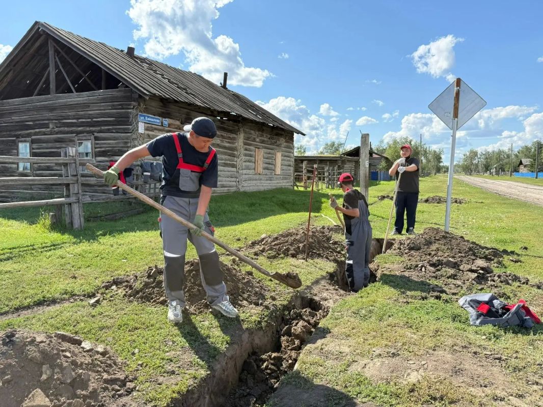 За сезон 2026 года в Якутии будет трудоустроено 3,1 тысячи участников студотрядов За сезон 2026 года в Якутии будет трудоустроено 3,1 тысячи участников студотрядов