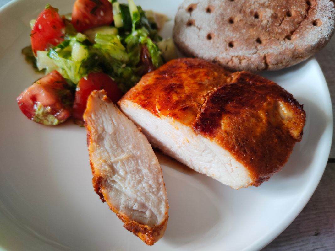 Как запечь куриную грудку в духовке: секреты вкуса и сочности