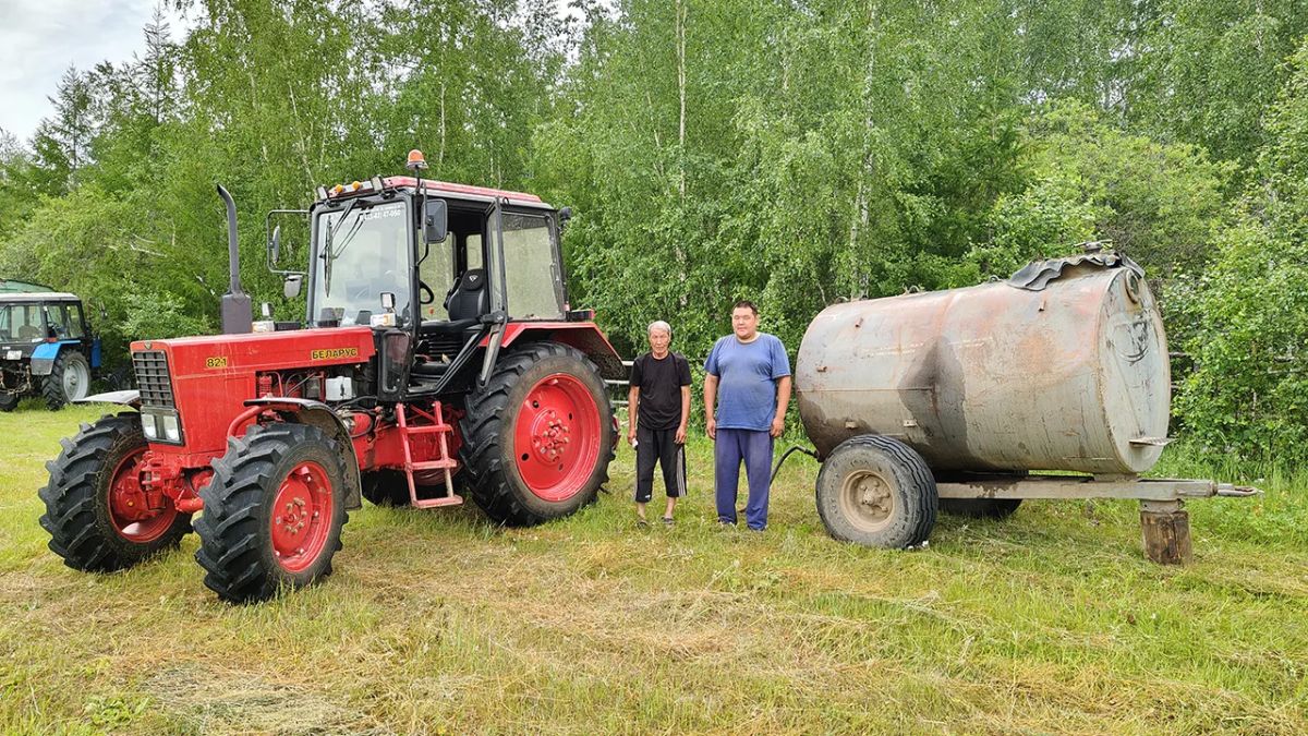 Афанасий Борисов хааайыстыбатыгар Улуу Сыыы алаастан 160 туонна оту ылар былааннаахтар Афанасий Борисов хааайыстыбатыгар Улуу Сыыы алаастан 160 туонна оту ылар былааннаахтар