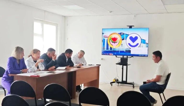 16 июля в Олёкминской центральной районной больнице завершился важнейший этап кадровой работы — предварительное распределение выпускников-фельдшеров 2026 года, обучавшихся по целевым договорам в филиале Нерюнгринского... 16 июля в Олёкминской центральной районной больнице завершился важнейший этап кадровой работы — предварительное распределение выпускников-фельдшеров 2026 года, обучавшихся по целевым договорам в филиале Нерюнгринского...