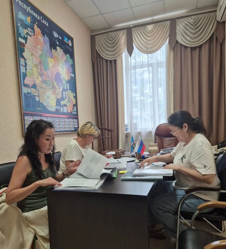 Жаркая пора в избирательных комиссиях: идет прием и проверка документов кандидатов Жаркая пора в избирательных комиссиях: идет прием и проверка документов кандидатов