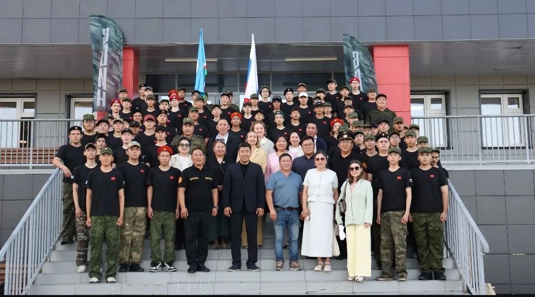 Сегодня на базе Якутской кадетской школы-интерната торжественно открыли второй сезон учебно-тренировочных сборов «Старт к вершинам» для студентов профессиональных образовательных организаций республики Сегодня на базе Якутской кадетской школы-интерната торжественно открыли второй сезон учебно-тренировочных сборов «Старт к вершинам» для студентов профессиональных образовательных организаций республики