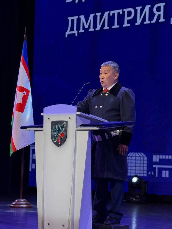 Дмитрий Садовников вступил в должность мэра Якутска Дмитрий Садовников вступил в должность мэра Якутска