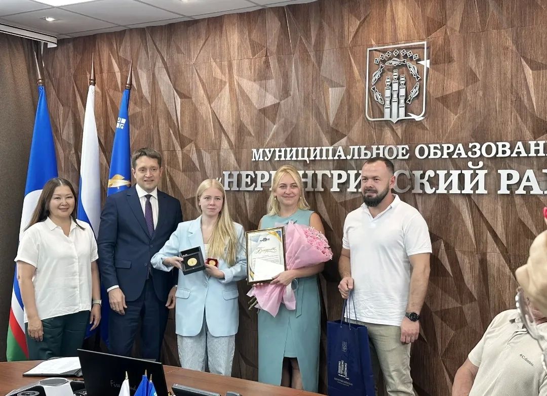 Сегодня, 21 июля 2026 года, министр образования и науки Республики Саха (Якутия) Нюргуна Соколова с рабочим визитом прибыла в Нерюнгринский район Сегодня, 21 июля 2026 года, министр образования и науки Республики Саха (Якутия) Нюргуна Соколова с рабочим визитом прибыла в Нерюнгринский район